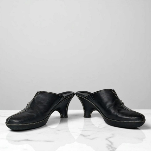 COLE HAAN LIKE NEW Black Soft Leather Heeled Mules Size 8.5 B - Picture 5 of 13